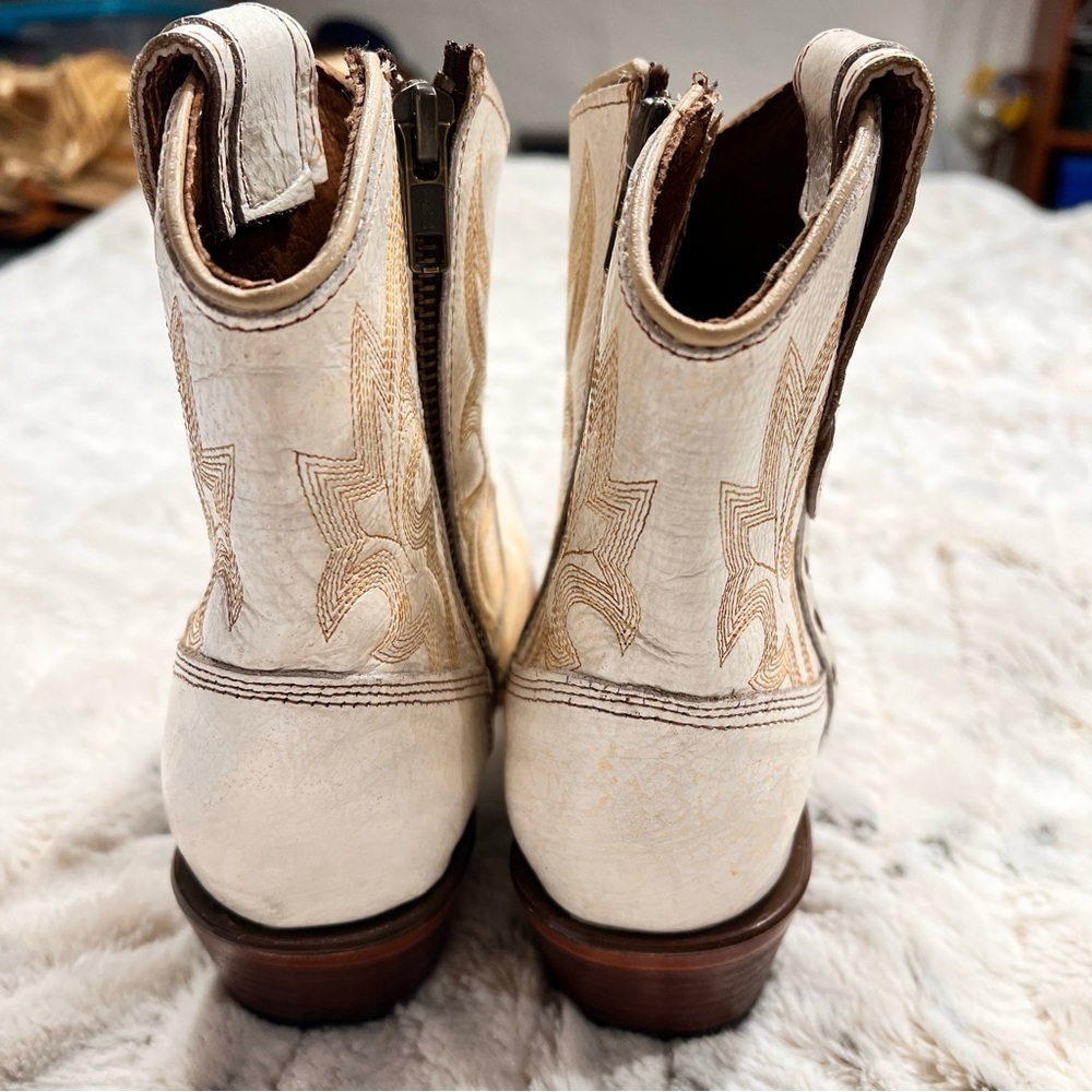 NWOB Circle G Pearl Embroidered Western Ankle Booties Sz-5.5 - Picture 6 of 9